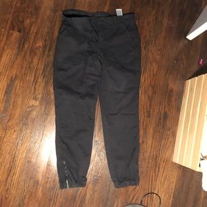 Banana republic size 4 pants with zipper and scrunch at bottom